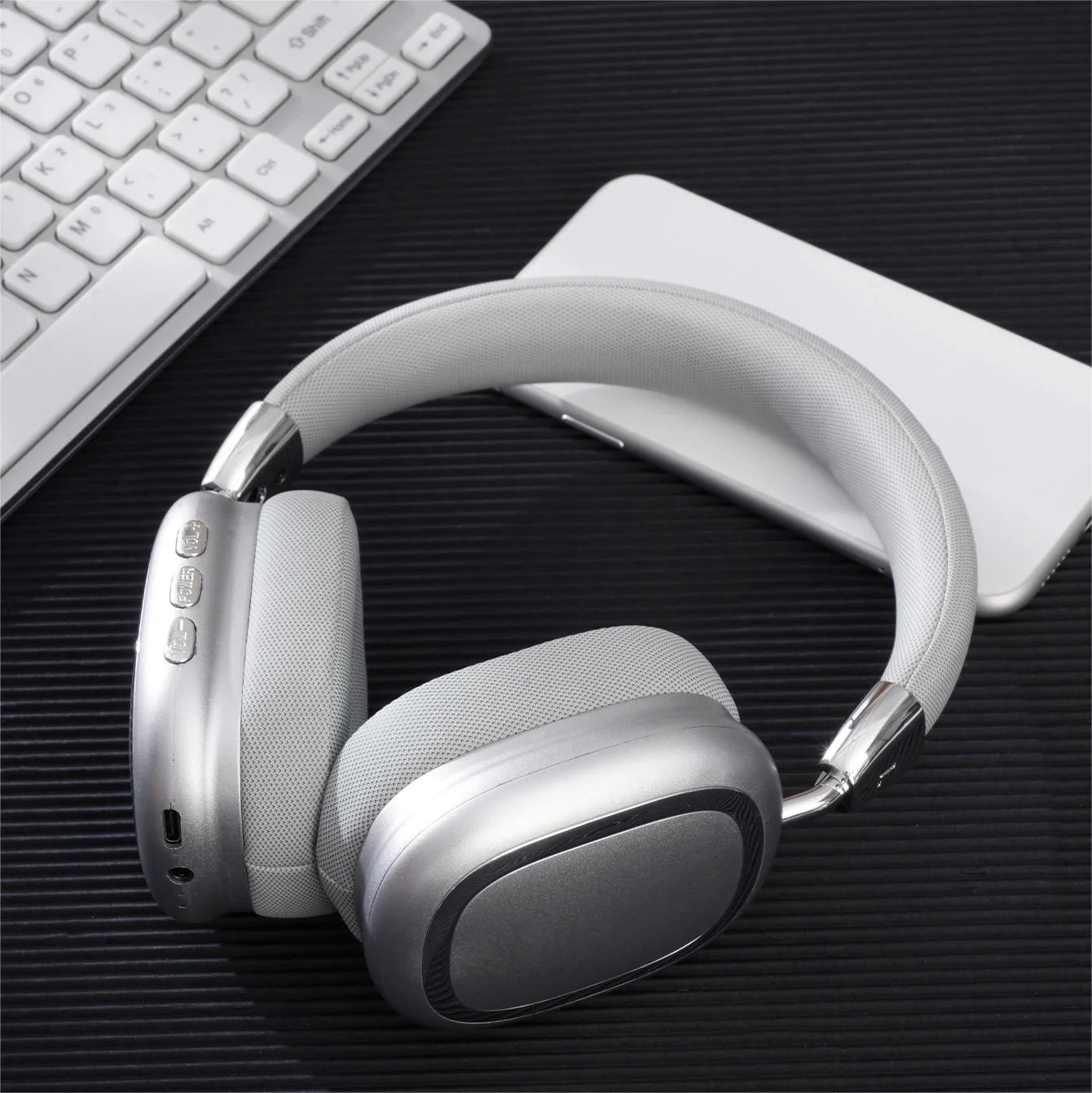 Wireless Headphones Bluetooth,Over Ear Headphones with Microphones for Ios/Android,Silver